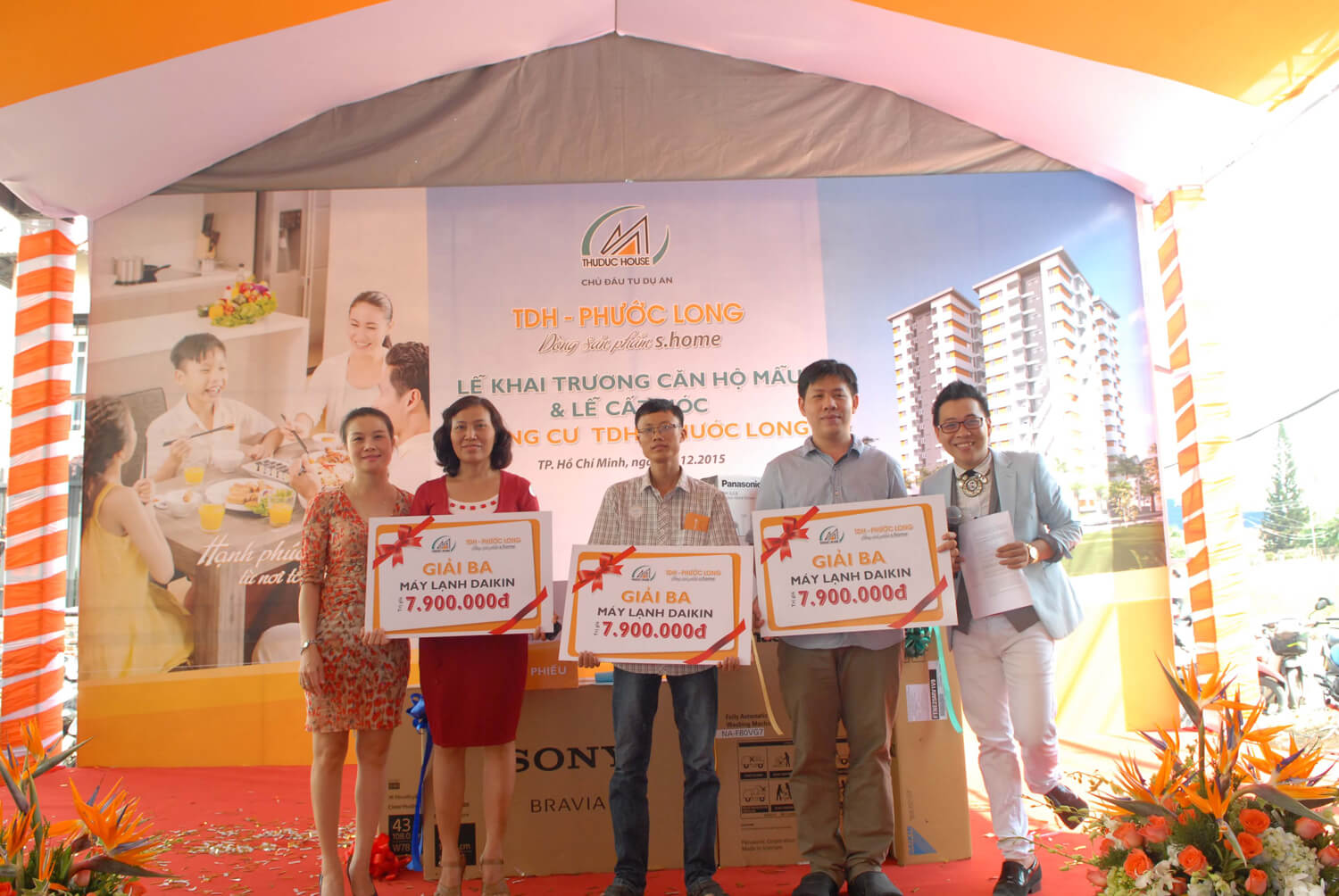 Bốc thăm trúng thưởng tại Lễ khai trương căn hộ mẫu TDH Phước Long